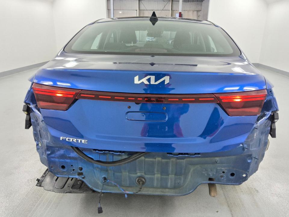 2023 KIA FORTE LXS — Фото 6 из 14