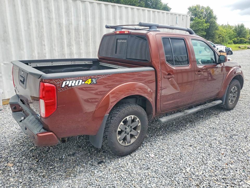 2017 NISSAN FRONTIER PRO-4X — Фото 3 из 13