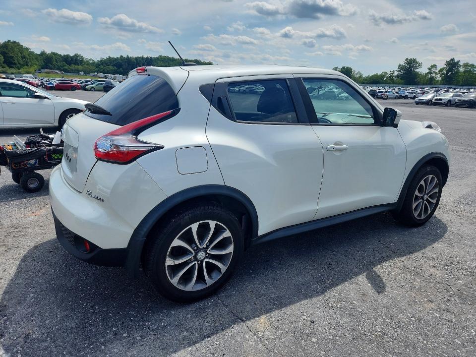 2017 NISSAN JUKE SL — Фото 3 из 12