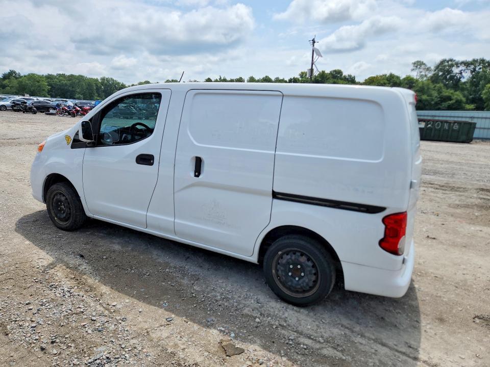 2017 NISSAN NV200 SV — Фото 2 из 13