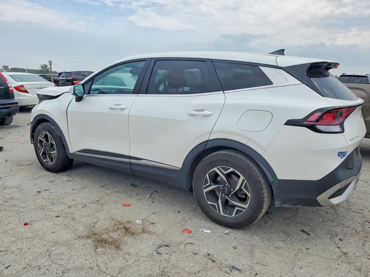 2023 KIA SPORTAGE LX — Фото 2 из 14