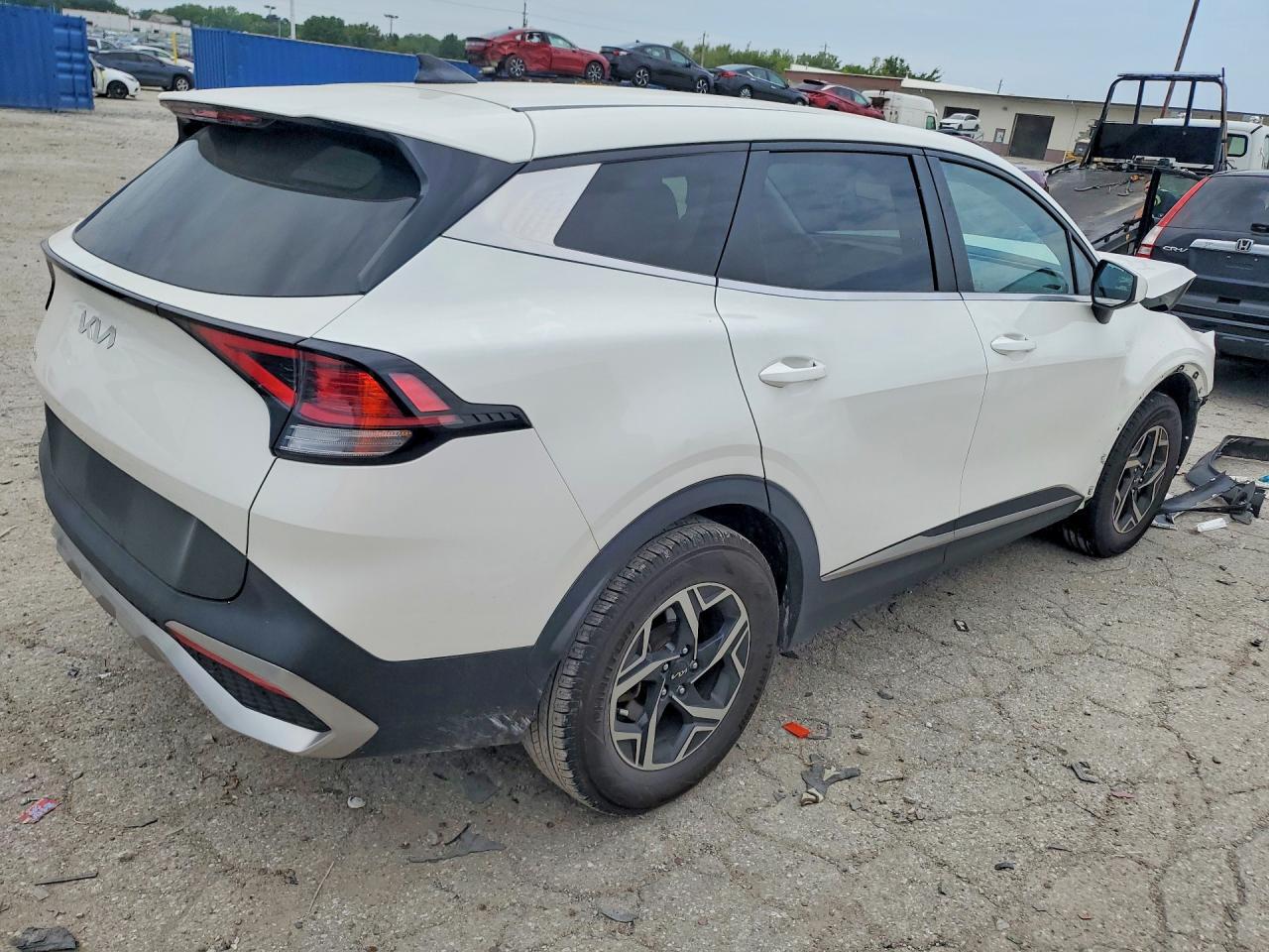 2023 KIA SPORTAGE LX — Фото 3 из 14