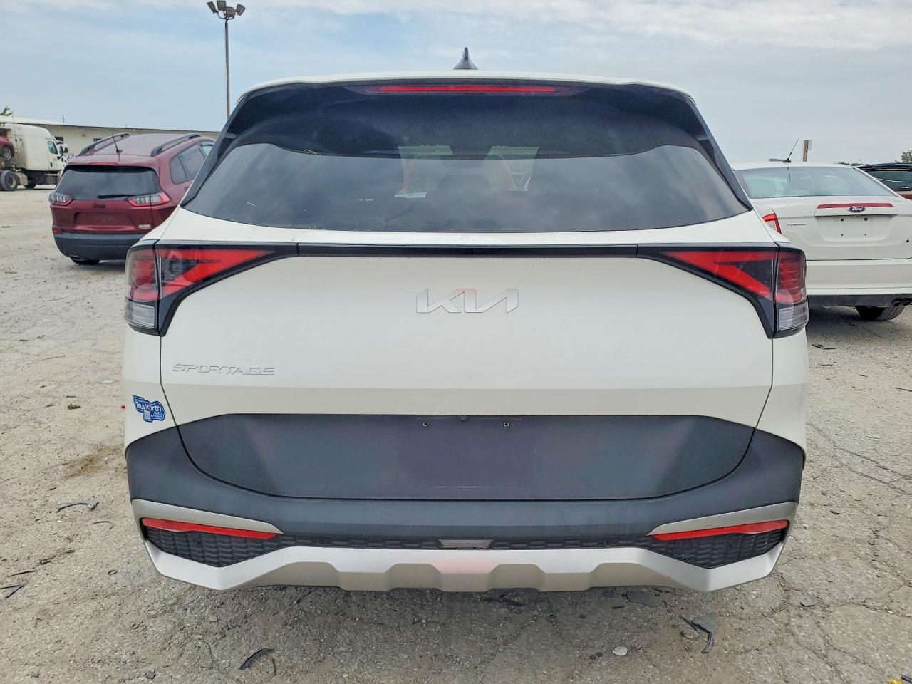 2023 KIA SPORTAGE LX — Фото 6 из 14