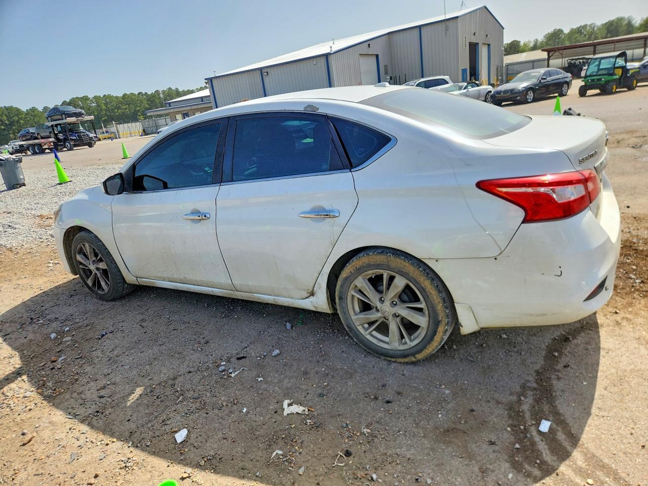 2017 NISSAN SENTRA SV — Фото 2 из 12