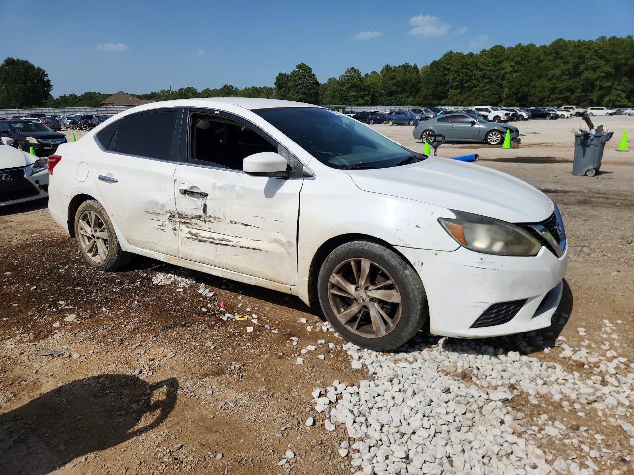 2017 NISSAN SENTRA SV — Фото 4 из 12