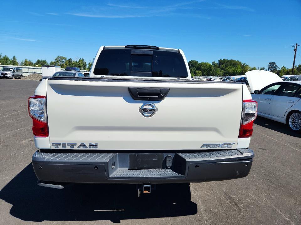 2017 NISSAN TITAN PRO-4X — Фото 6 из 12