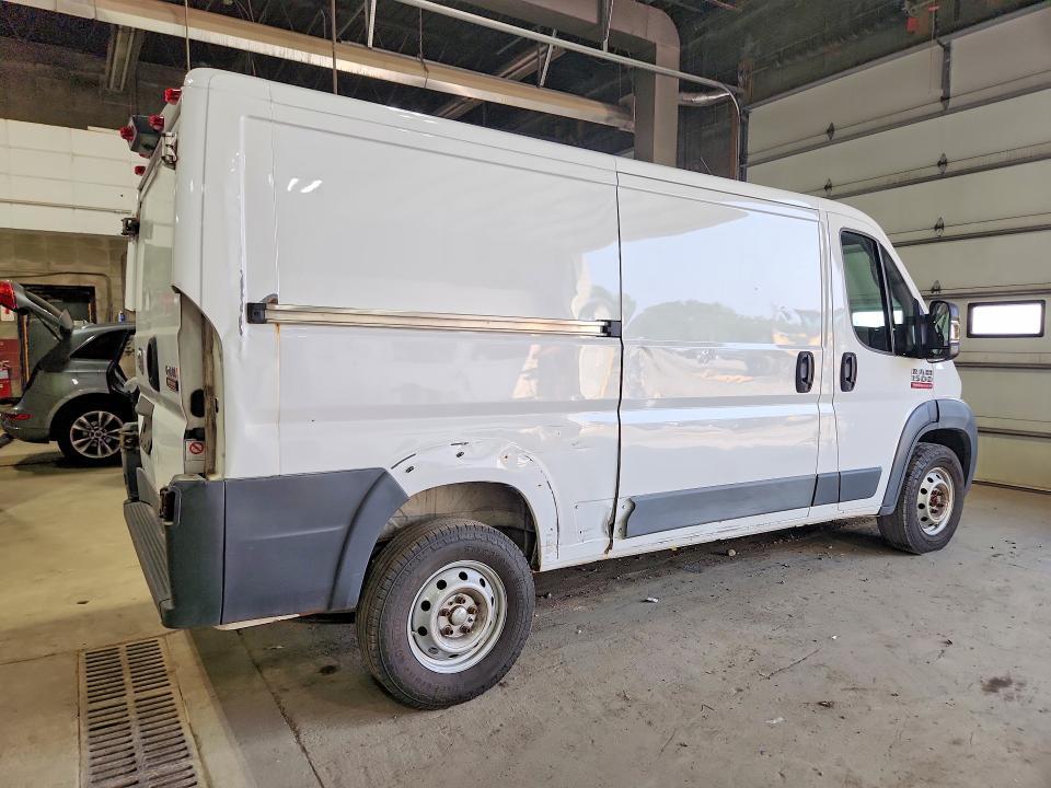 2017 RAM PROMASTER 1500 DELIVERY VAN — Фото 3 из 13