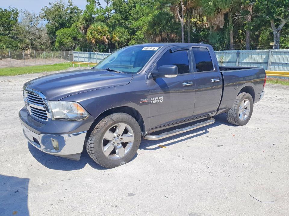 2017 RAM 1500 1C6RR6GTXHS747323