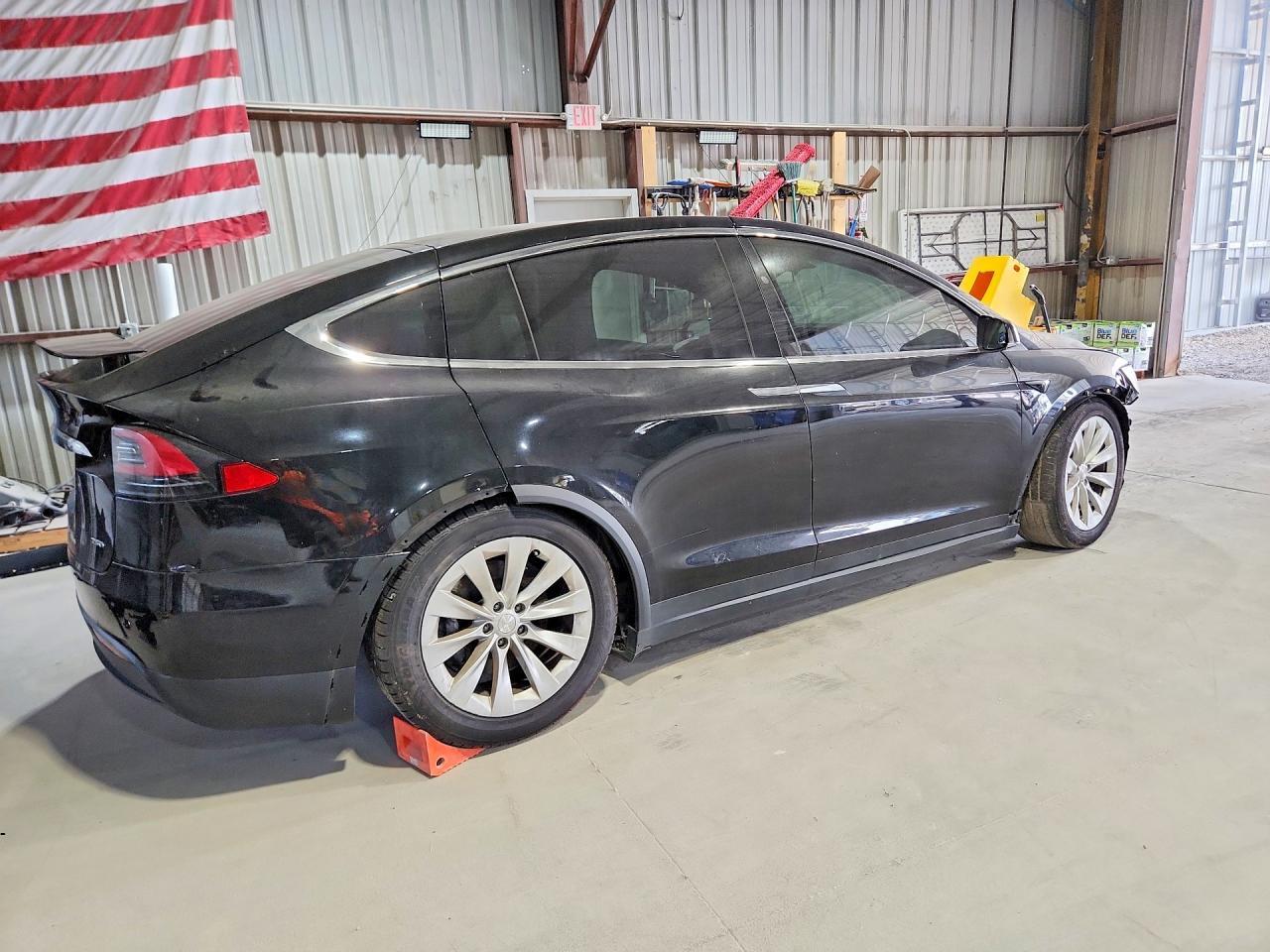2017 TESLA MODEL X — Фото 3 из 14