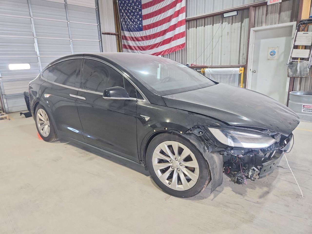 2017 TESLA MODEL X — Фото 4 из 14