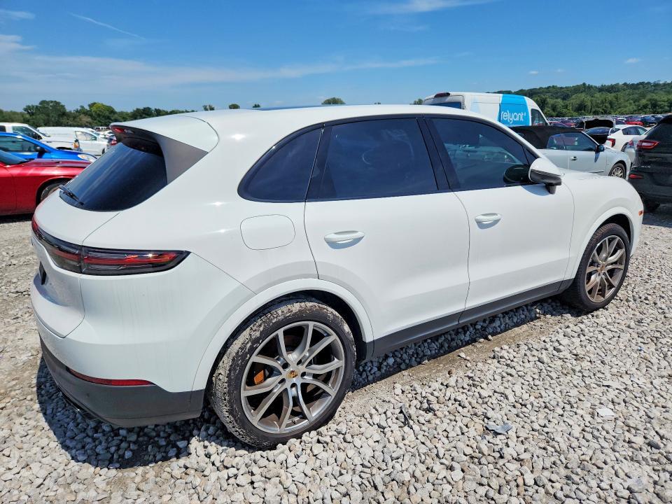 WP1AA2AY9PDA08178 2023 PORSCHE CAYENNE photo no. 3