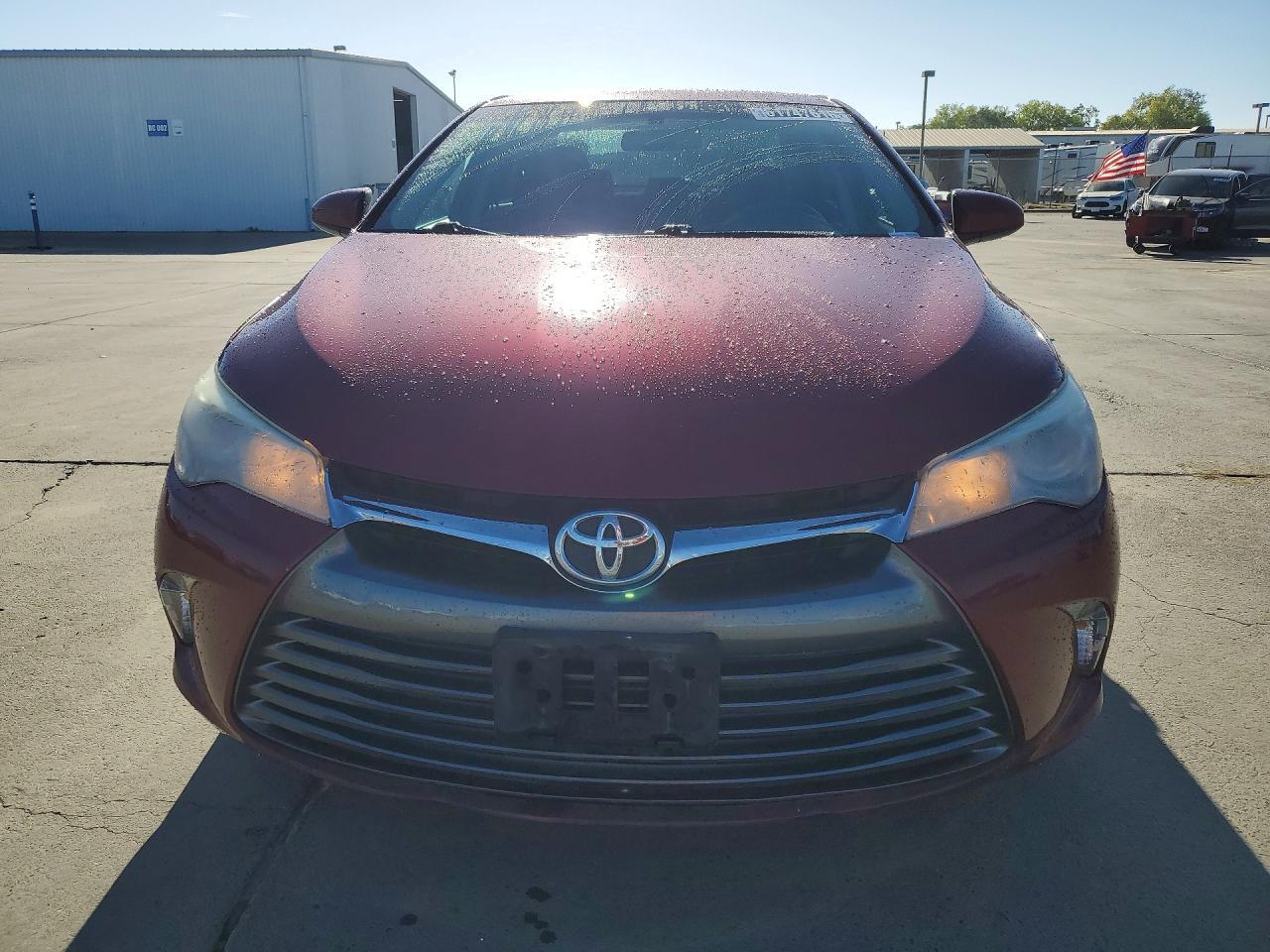 2017 TOYOTA CAMRY LE — Фото 5 из 12