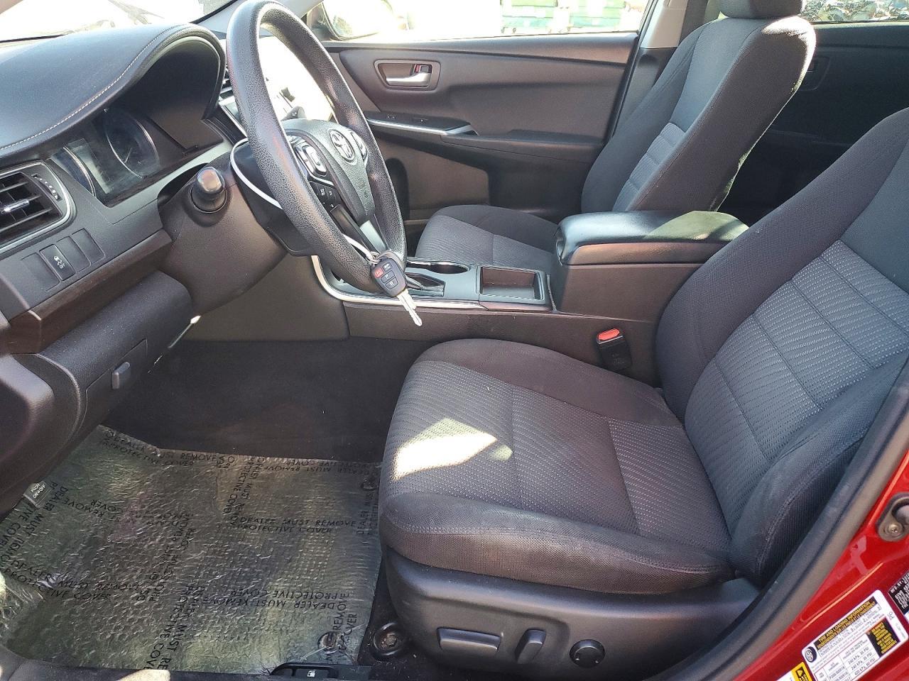 2017 TOYOTA CAMRY LE — Фото 7 из 12