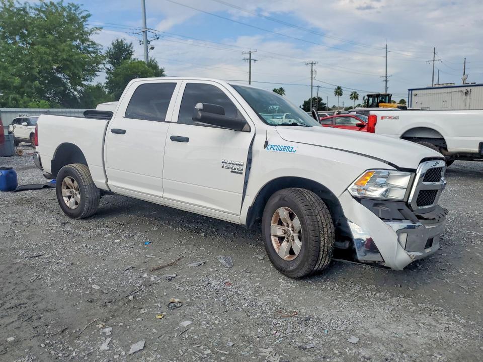 2023 RAM 1500 CLASSIC TRADESMAN — Фото 4 из 12