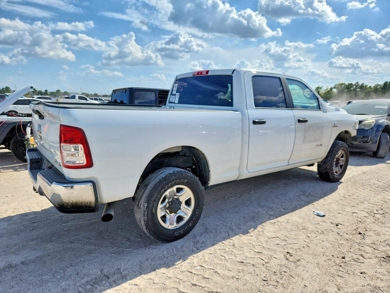 2023 RAM 2500 BIG HORN — Фото 3 из 12