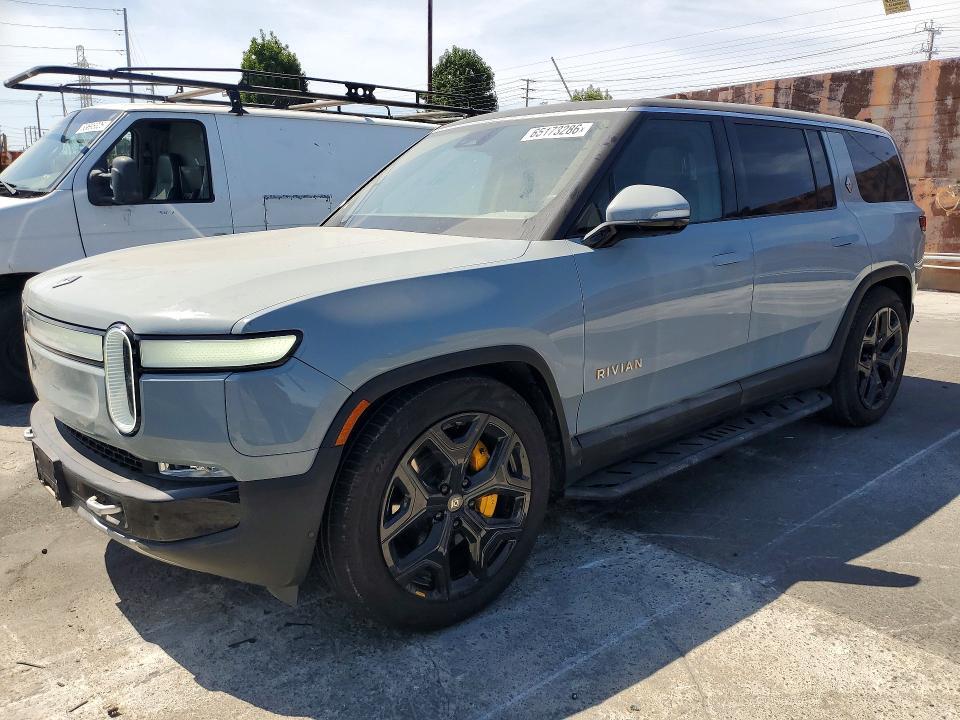 2023 RIVIAN R1S 7PDSGABA8PN029509