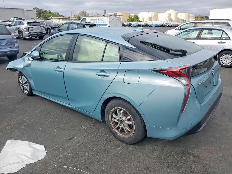 2017 TOYOTA PRIUS THREE — Фото 2 из 12