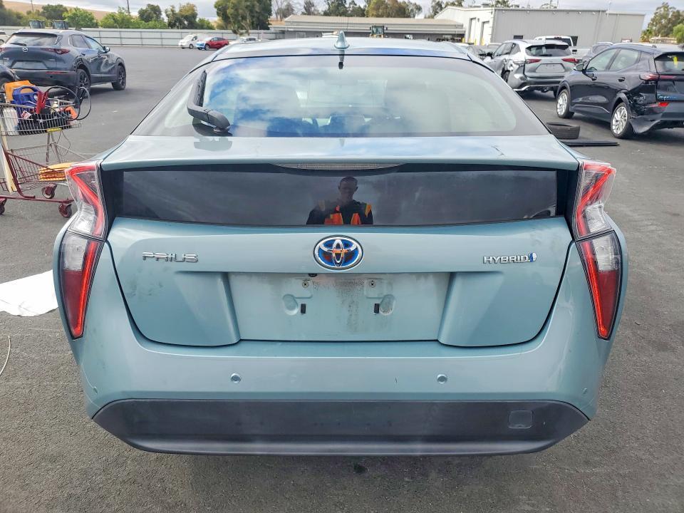 2017 TOYOTA PRIUS THREE — Фото 6 из 12