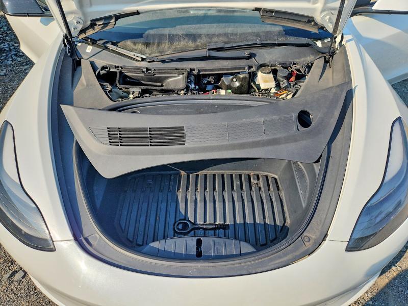 2023 TESLA MODEL 3 — Фото 11 из 12