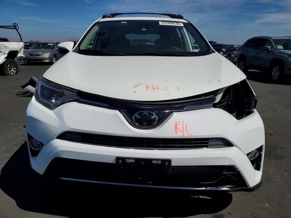 2017 TOYOTA RAV4 XLE — Фото 5 из 13