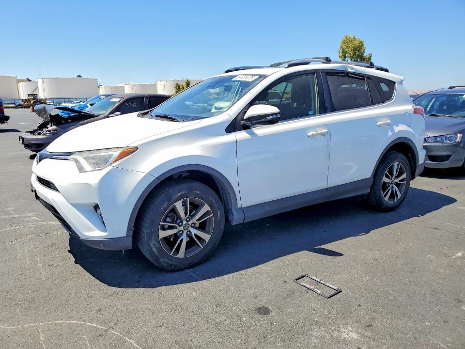 2017 TOYOTA RAV4 JTMWFREV1HD093729