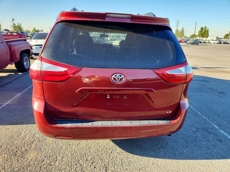 2017 TOYOTA SIENNA LE 8-PASSENGER — Фото 6 из 13