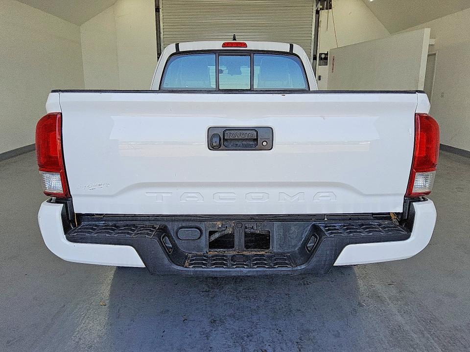 2017 TOYOTA TACOMA SR — Фото 6 из 13