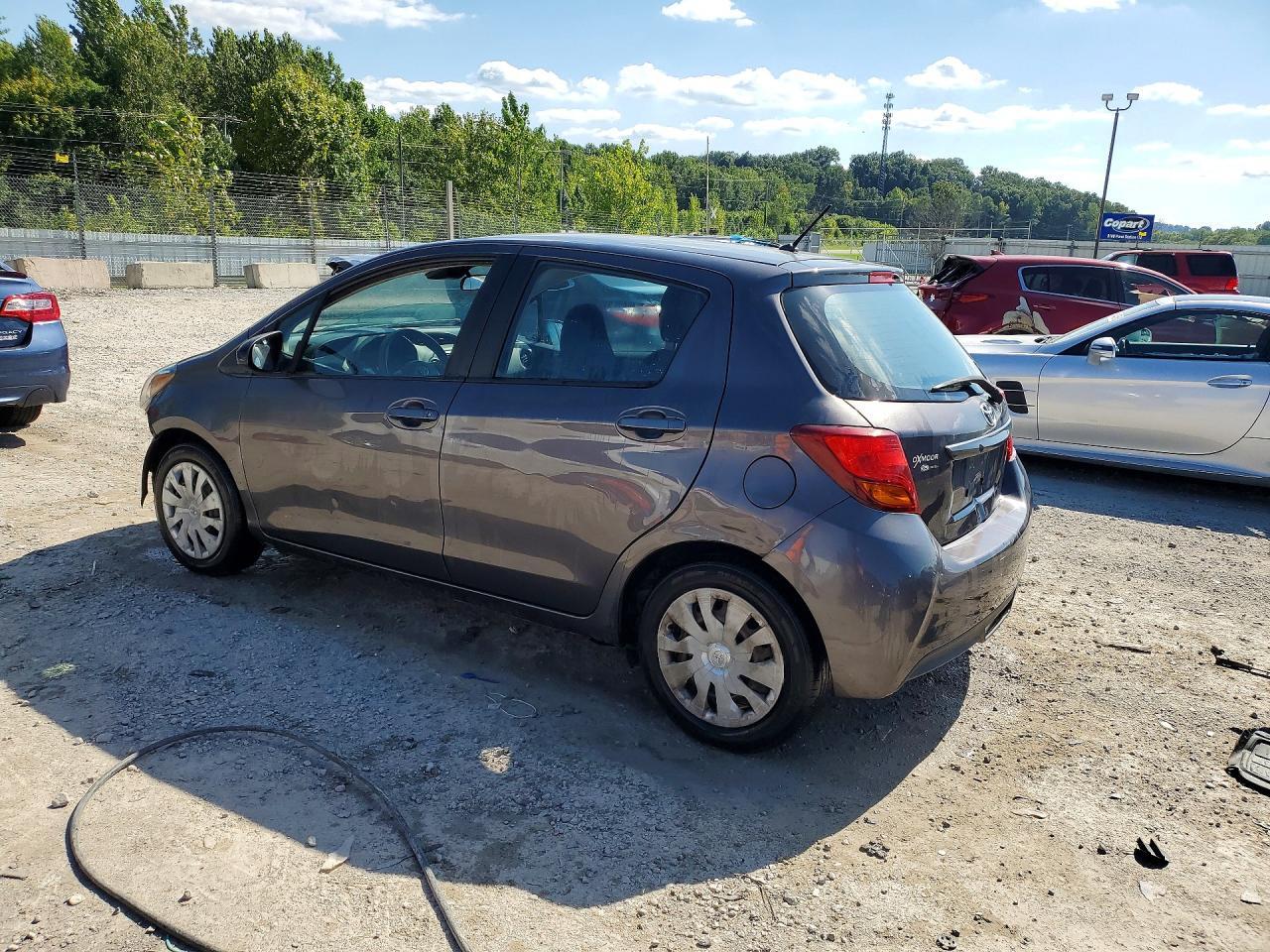2017 TOYOTA YARIS 5-DOOR L FLEET — Фото 2 из 13