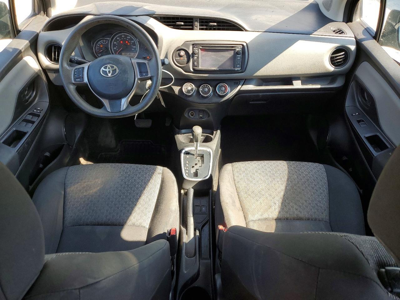 2017 TOYOTA YARIS 5-DOOR L FLEET — Фото 8 из 13