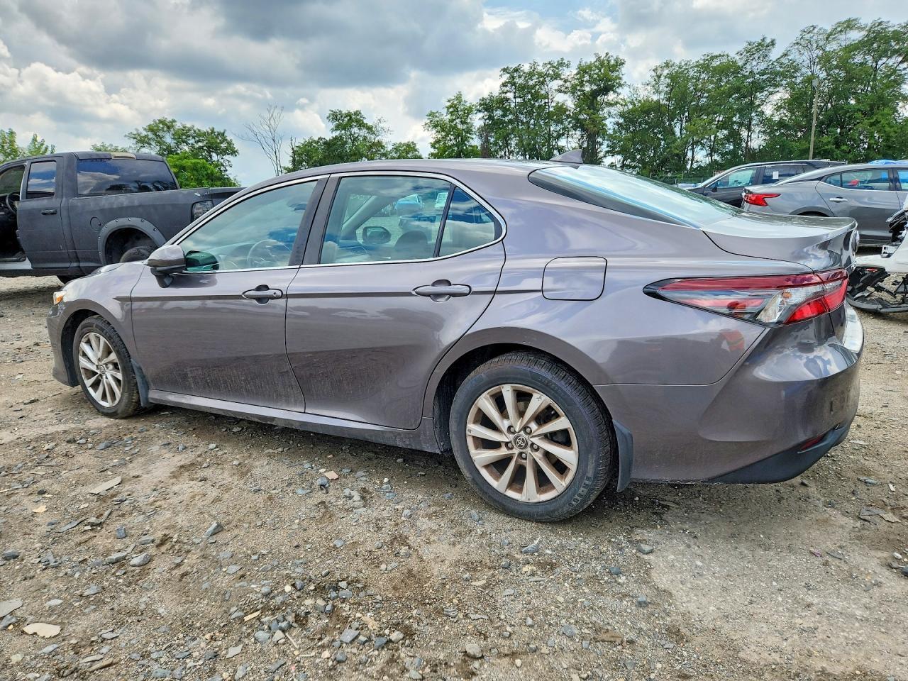 2023 TOYOTA CAMRY LE — Фото 2 из 12