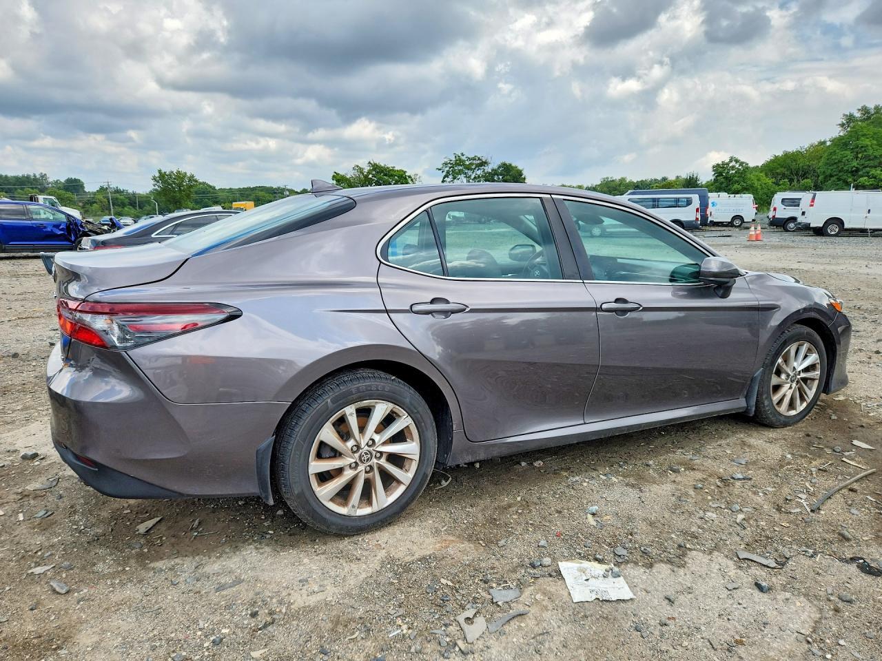 2023 TOYOTA CAMRY LE — Фото 3 из 12