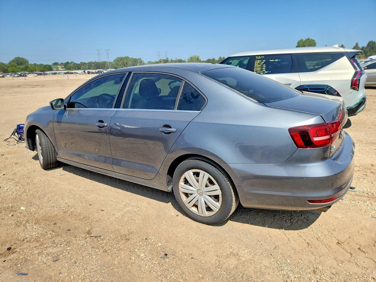 3VW2B7AJ6HM228612 2017 VOLKSWAGEN JETTA photo no. 2