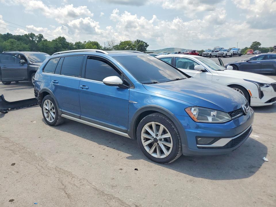 2017 VOLKSWAGEN GOLF ALLTRACK S — Фото 4 из 14