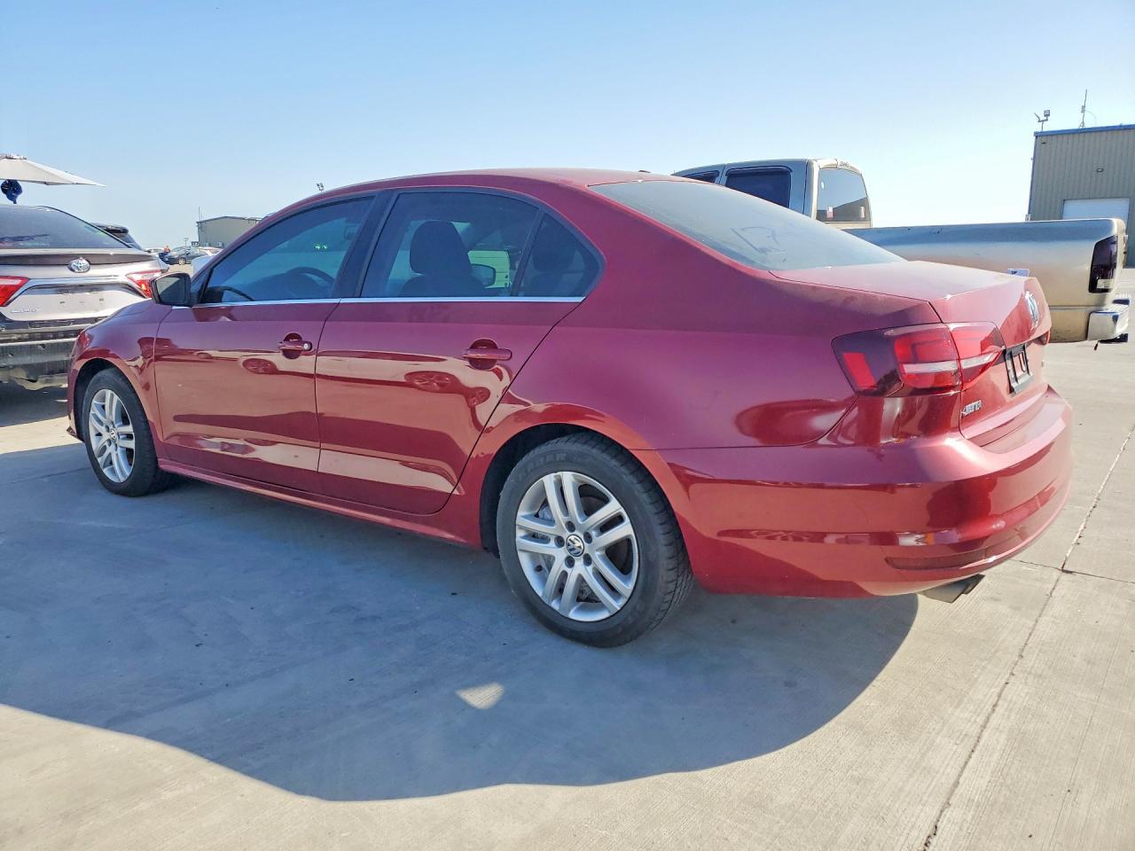 3VW2B7AJ8HM313970 2017 VOLKSWAGEN JETTA photo no. 2