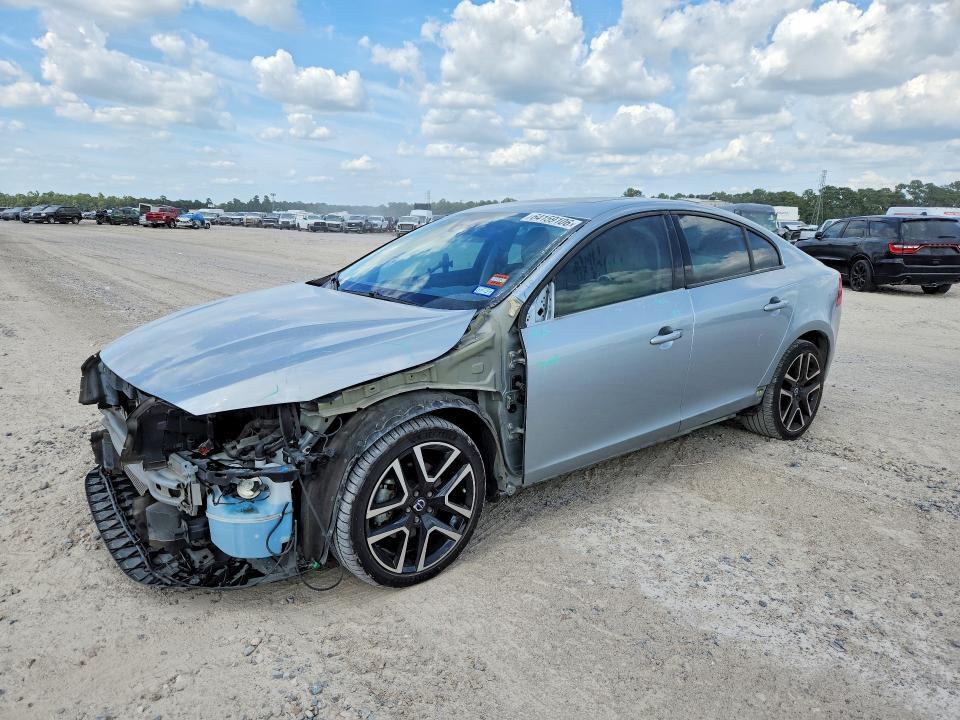 2017 VOLVO S60 YV126MFL1H2435894