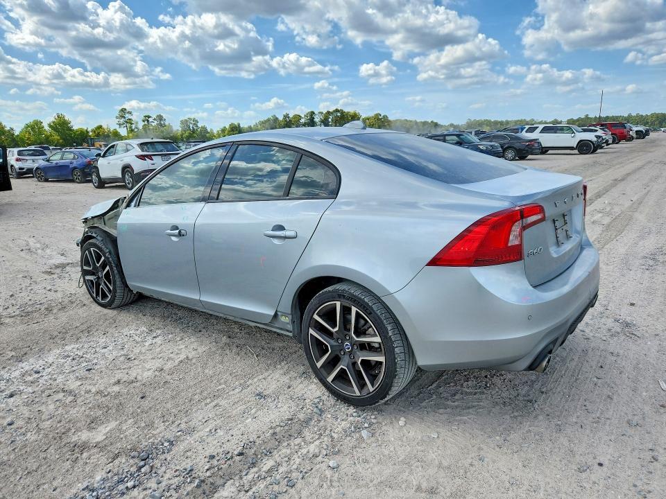 YV126MFL1H2435894 2017 VOLVO S60 photo no. 2