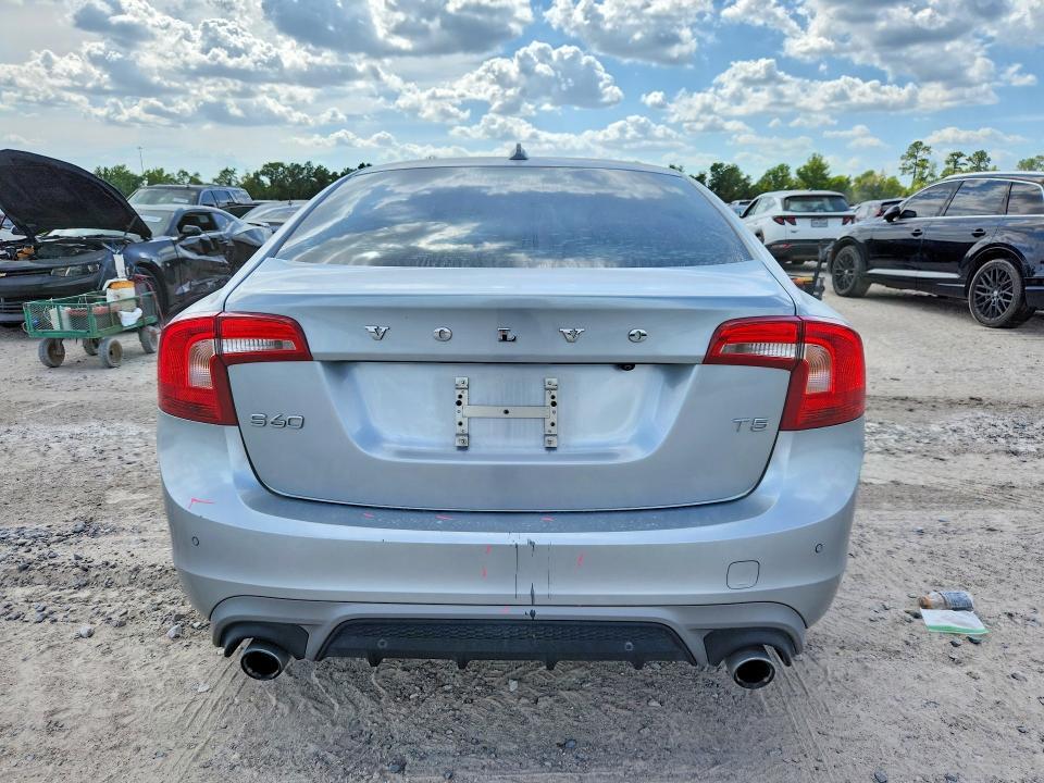 YV126MFL1H2435894 2017 VOLVO S60 photo no. 6
