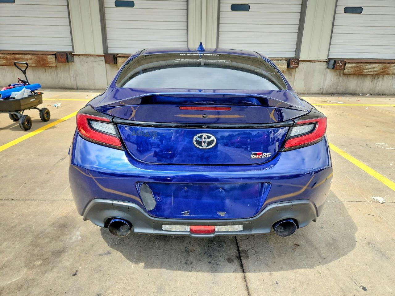 2023 TOYOTA GR 86 PREMIUM — Фото 6 из 12