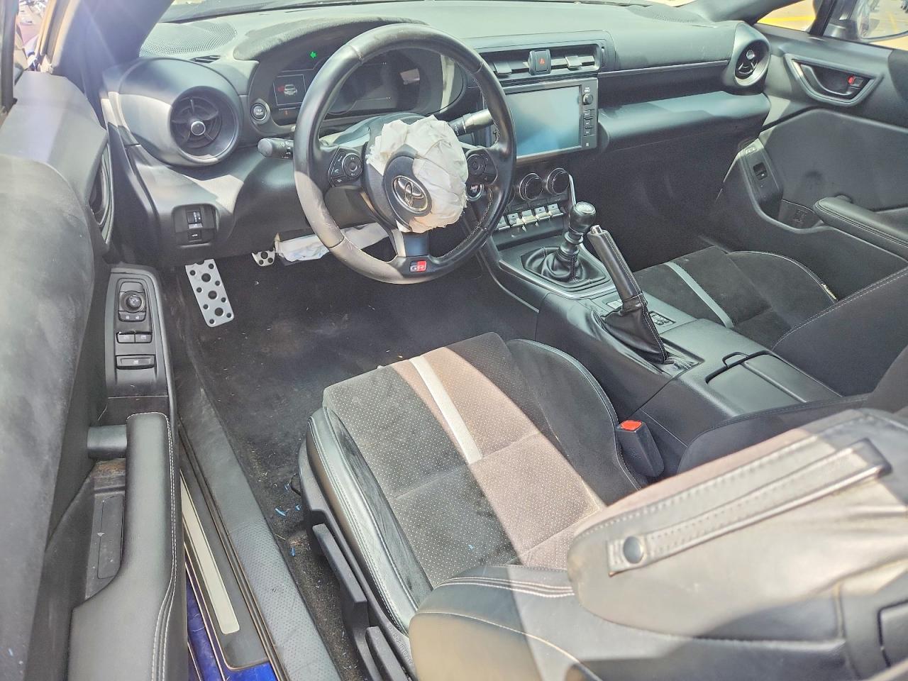 2023 TOYOTA GR 86 PREMIUM — Фото 8 из 12