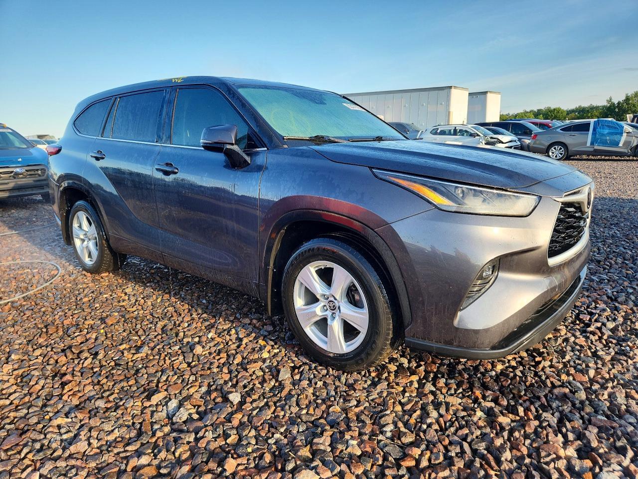 2023 TOYOTA HIGHLANDER LE — Фото 4 из 14