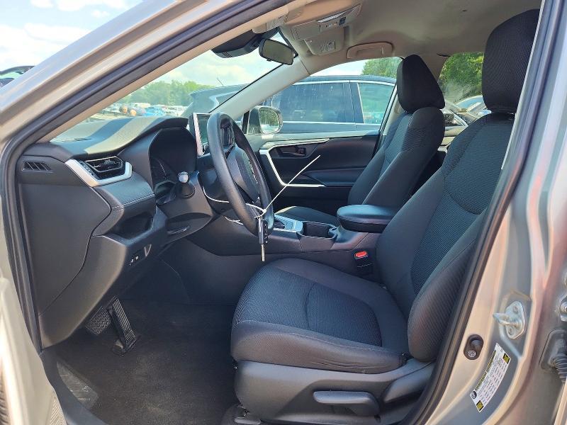 2023 TOYOTA RAV4 LE — Фото 7 из 13