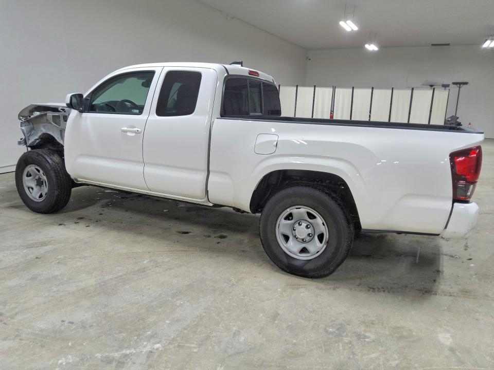 2023 TOYOTA TACOMA SR — Фото 2 из 13