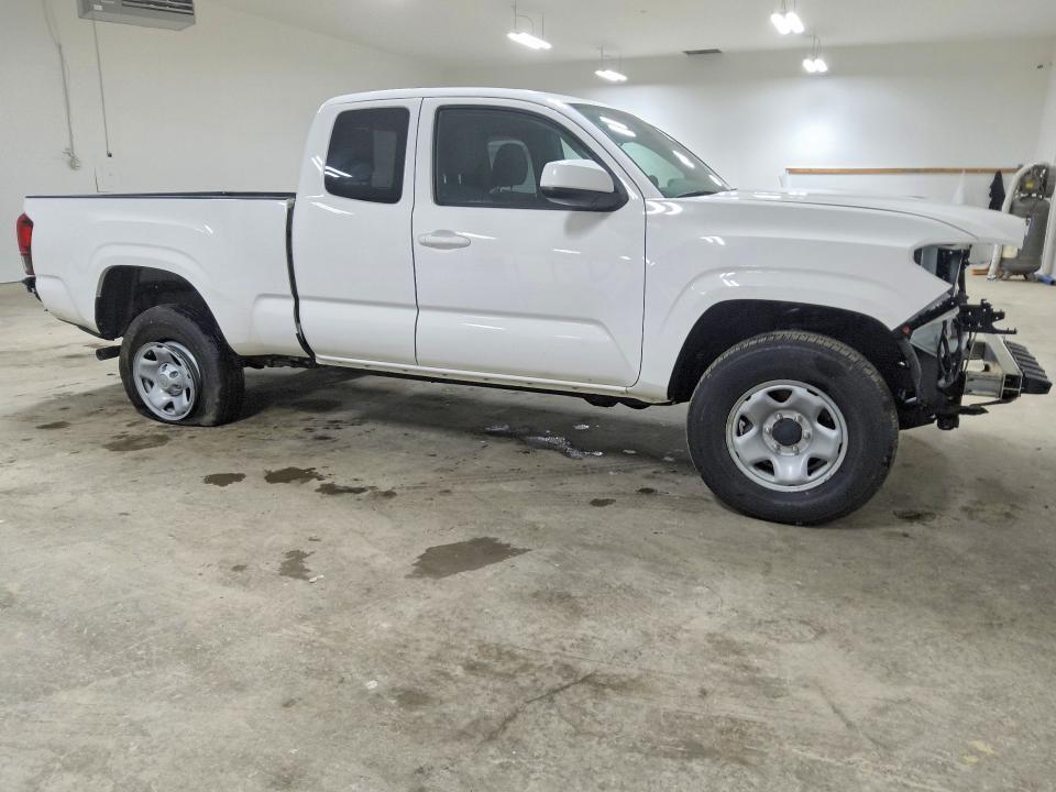 2023 TOYOTA TACOMA SR — Фото 4 из 13