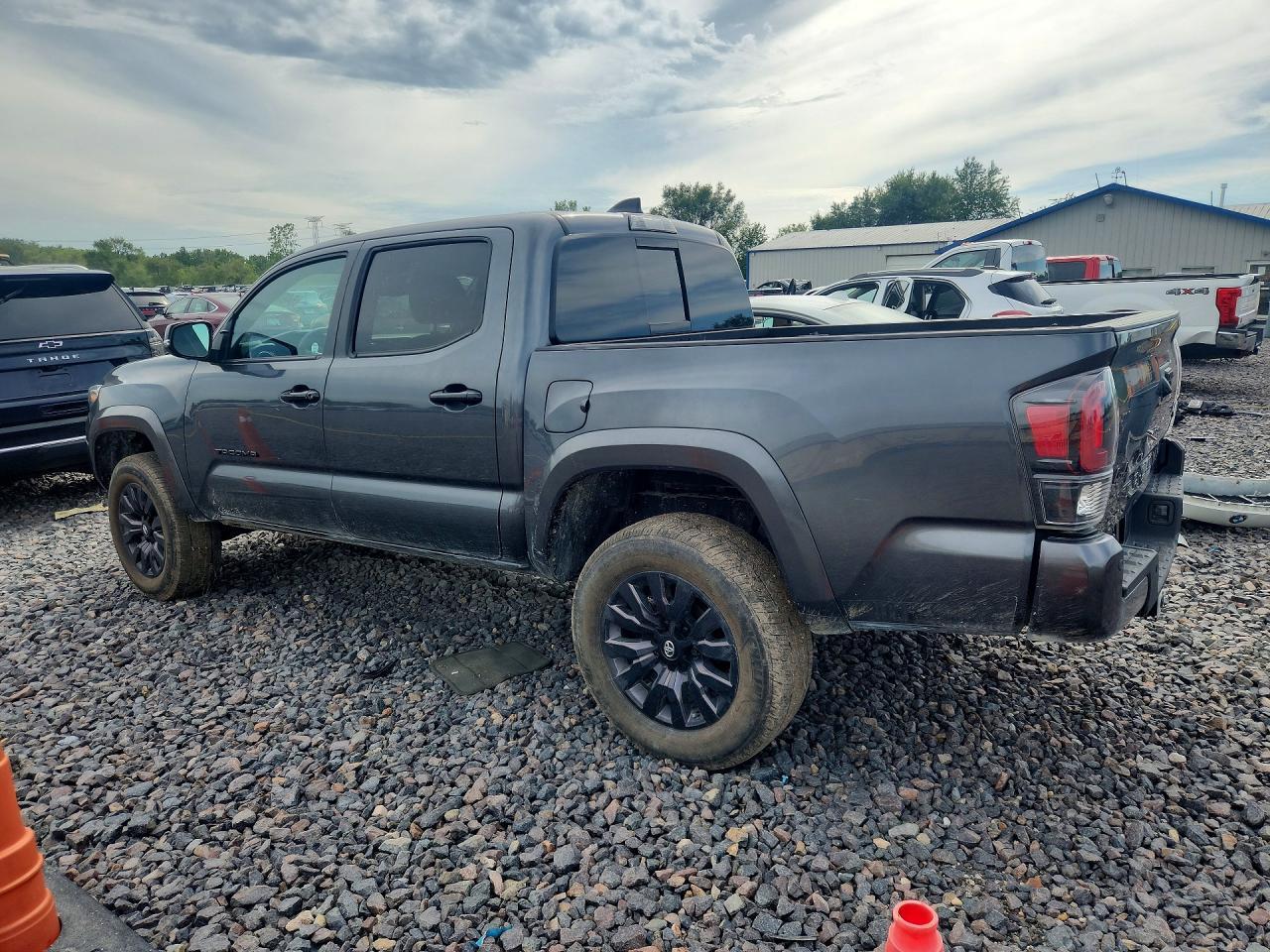 2023 TOYOTA TACOMA LIMITED — Фото 2 из 12