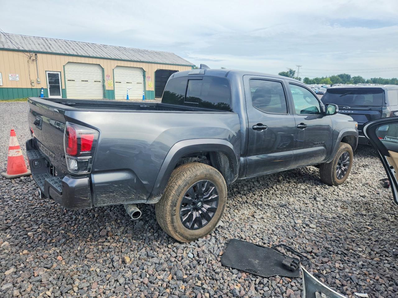 2023 TOYOTA TACOMA LIMITED — Фото 3 из 12