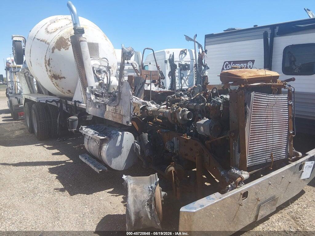 1NKWL00X04R056342 2004 KENWORTH CONSTRUCTION photo no. 2