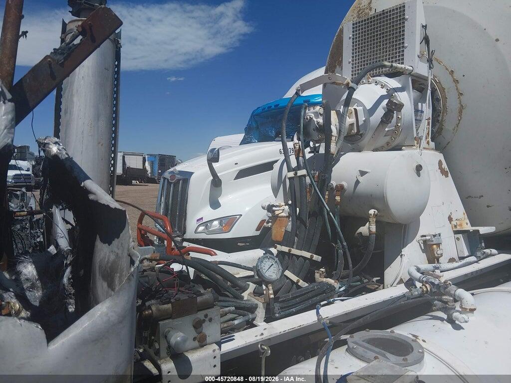 1NKWL00X04R056342 2004 KENWORTH CONSTRUCTION photo no. 8