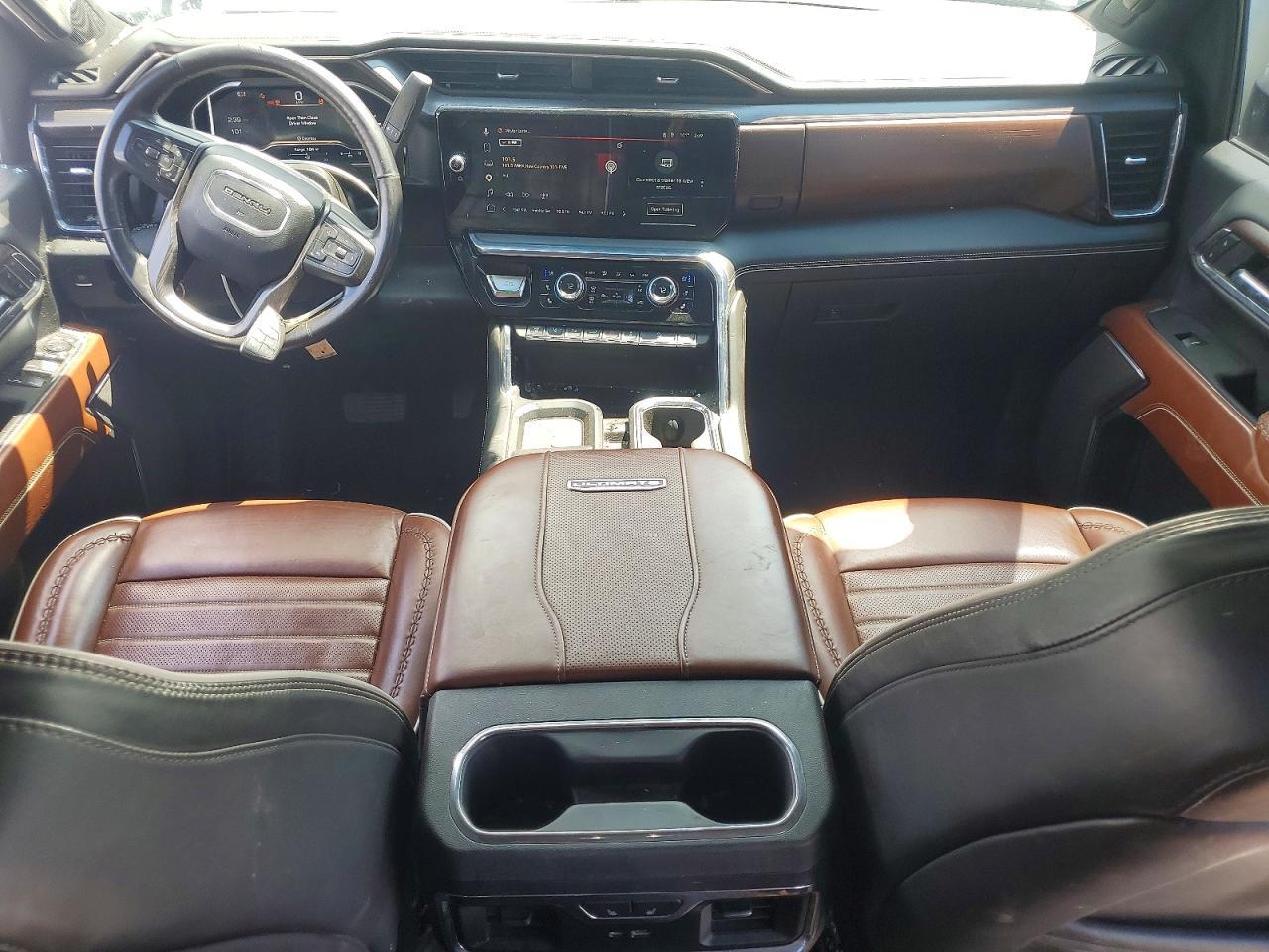 2024 GMC SIERRA K3500 DENALI ULTIMATE — Фото 8 из 11