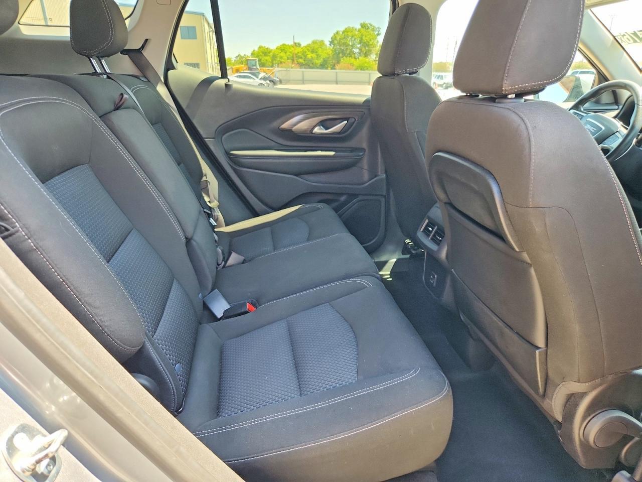 2024 GMC TERRAIN SLE — Фото 10 из 12