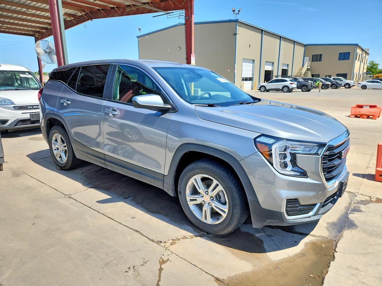 2024 GMC TERRAIN SLE — Фото 4 из 12
